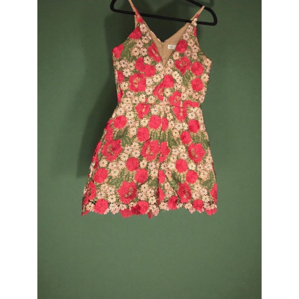 Dress The Population Floral Applique Emboidered Romper Size Medium - Picture 2 of 8
